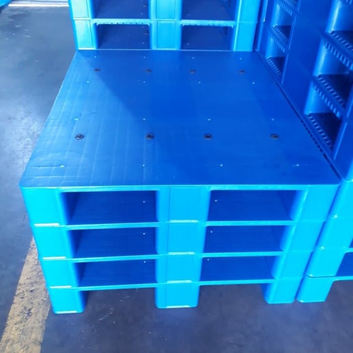 pallet-plastik-solid